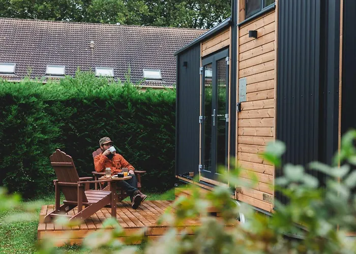 Garden By Tiny Away Ferienhaus Bessé-sur-Braye